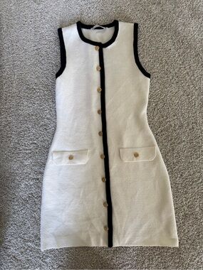 ABERCROMBIE BLACK AND WHITE DRESS